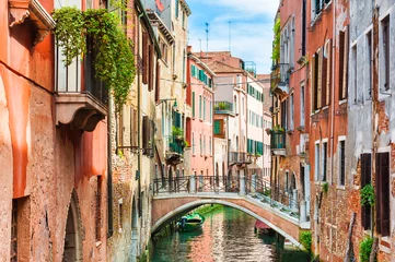 Fototapete Rund Canal in Venice, Italy © smallredgirl