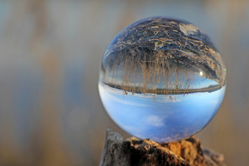 kristallkugel neuenburgersee schweiz 