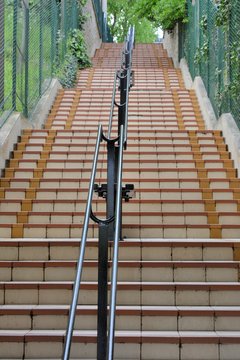 Escalier ext&eacute;rieur dans la ville de Paris