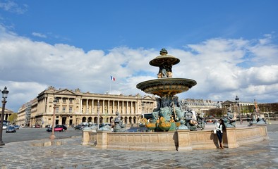 Fototapeta na wymiar La fontaine des fleuves à Paris place de la Concorde
