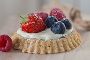 Tartelettes mit Beeren und Mascarponecreme