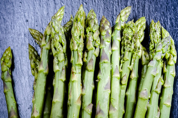 Blanched green asparagus