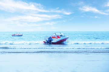 Fototapeta premium speedboat on qingdao beach