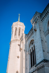Obraz premium La Basilique Notre-Dame de Fourvière à Lyon
