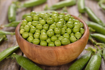 Fresh green peas