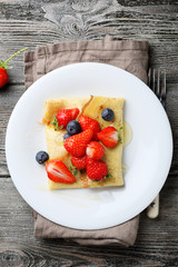 summer crepe with berries