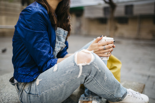 Jeans,Entspannung,sitzen,Mode,Stadt,Urban,Kaffee