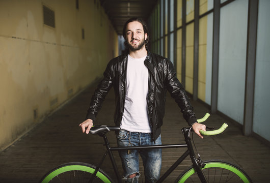 Radfahrer,Style,Lifestyle,Freizeit,cool,stehen,Zuversicht