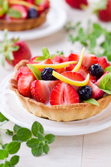 Small Strawberry And Blueberry Pie