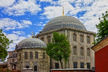 Fototapeta na wymiar Istanbul old buildings, near blue mosque, Turkey