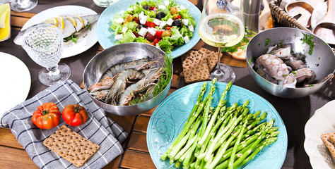 Meeresfrüchte und Fisch zutaten fürs grillen 