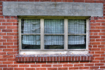 Fototapeta na wymiar Fenster mit Fensterbank