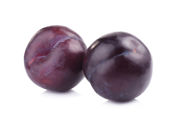 Fototapeta premium plums isolated on white background