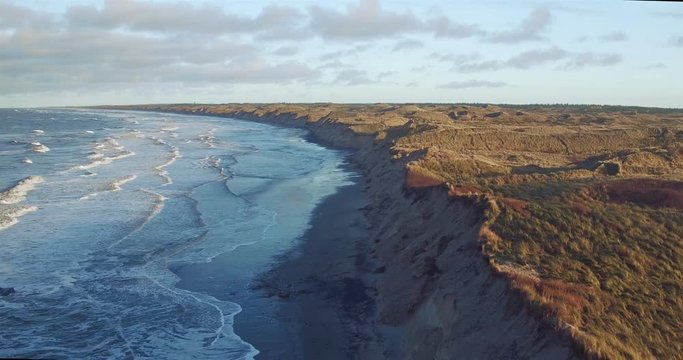 Luftaufnahme D&auml;nemark Thy Vor&uuml;poer bei Sonnenaufgang