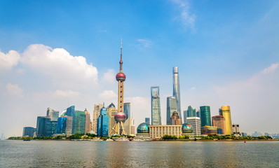 Naklejka premium Shanghai skyline above the Huangpu River