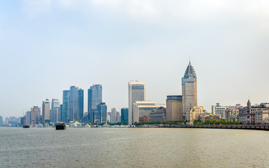 Fototapeta premium Shanghai skyline above the Huangpu River