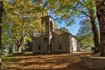 Fototapeta na wymiar Church and Park in Town of Metsovo, Epirus, Greece