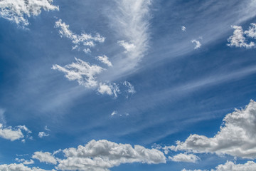 Fototapeta premium Veil clouds, feather clouds, heap clouds and blue sky