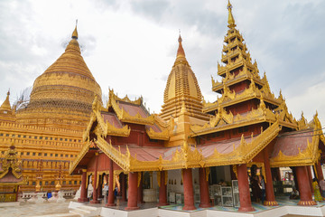 Fototapeta premium Shwezigon Pagoda in Myanmar