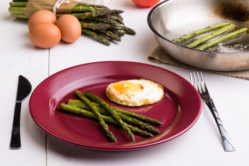 asparagus with egg