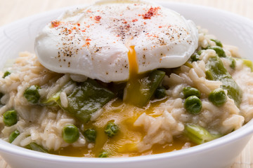 pea risotto with egg