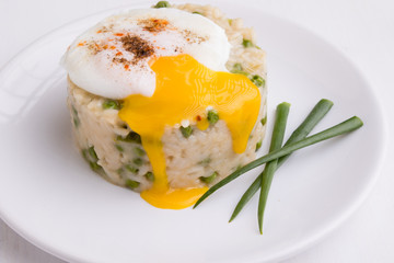 pea risotto with egg