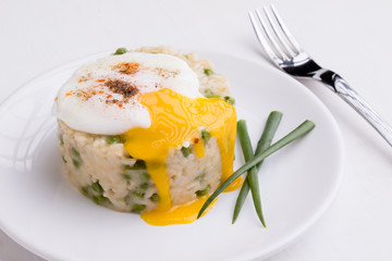pea risotto with egg