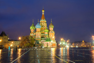 Fototapeta na wymiar Храм Василия Блаженного на Красной площади в Москве.