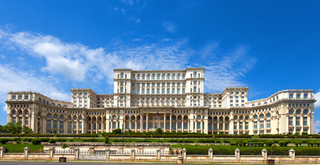 Palace of the Parliament in Bucharest, Romania
 - obrazy, fototapety, plakaty