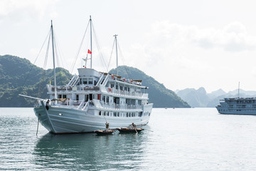 Fototapeta na wymiar Ha Long Bay Vacation