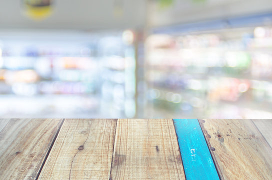 Blur supermarket shelf abstract background