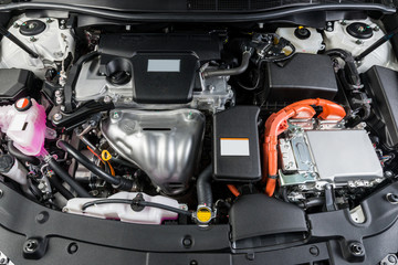 Car detailing series : Clean hybrid car engine