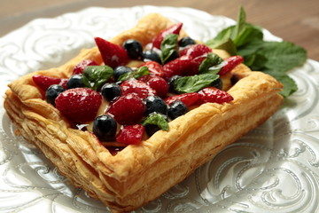 Puff pastry tart wth fruits