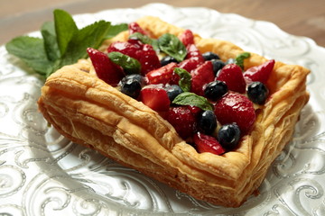 Puff pastry tart wth fruits