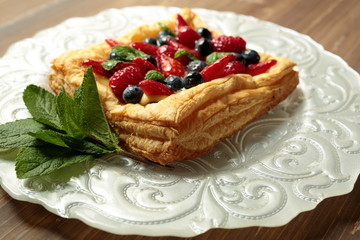Puff pastry tart wth fruits