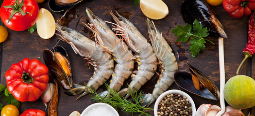 Riesengarnelen mit verschieden frischen zutaten