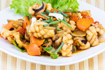 Fried seafood with vegetable