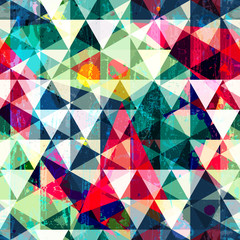 Retro triangle seamless pattern with grunge effect.