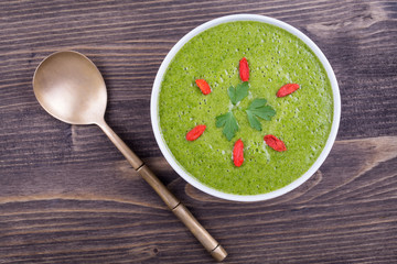 Green cream soup from spinach