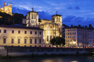 Fototapeta na wymiar Basilica of Notre-Dame de Fourviere