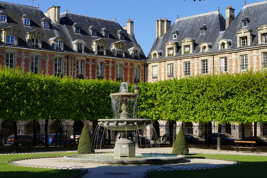 Paris Monument 135