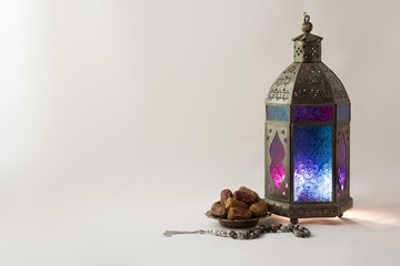 Naklejka premium Oriental Colored Lantern With Dates fruit