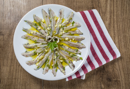 Raci&oacute;n de boquerones en vinagre