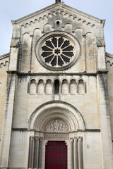 Obraz premium Facade of Saint Paul Church, Nimes