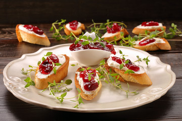 Toast with cottage cheese and cranberry jam
