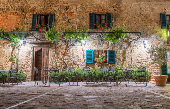 Fototapeta Ściany starego domu w Toskanii Monterigioni (Włochy)