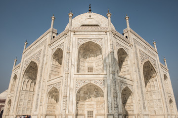 Fototapeta na wymiar White Stone Architecture in Taj Mahal