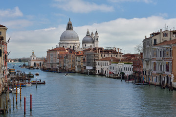 Fototapeta na wymiar Santa Maria della Salute in Venedig 