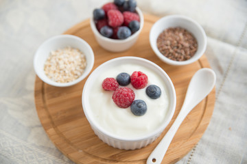 Joghurt mit Beeren 