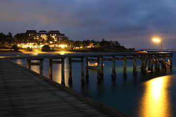 Obraz premium Khao Laem ya at night in Thailand